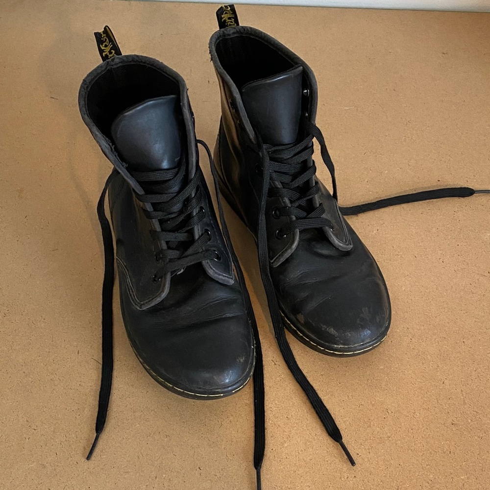Dr. Martens ShoreDitch Black Leather Men's Leather Boots